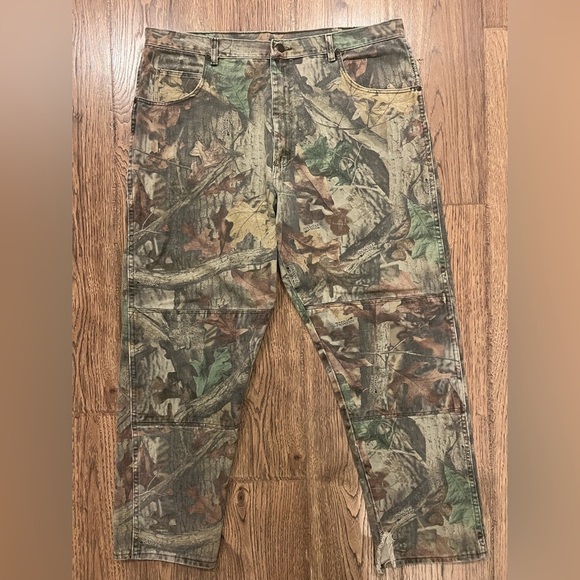 VINTAGE Wrangler Double Knee Denim Woodland Camo Hunting Jeans Pants MENS 40x32 - Picture 1 of 5
